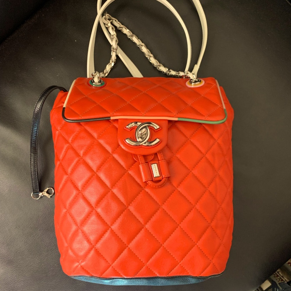 💯Chanel backpack tomato red w/ Auth. Card